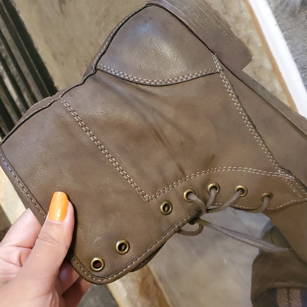 Rock and Candy lace up fold over boots - Picture 5 of 7